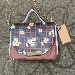 Cross body purse